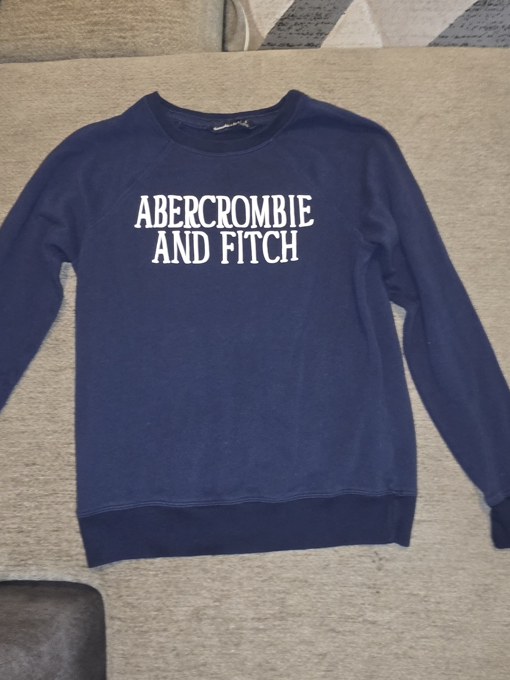 Abercrombie & Fitch Navy Blue Logo Crewneck Sweatshirt Small